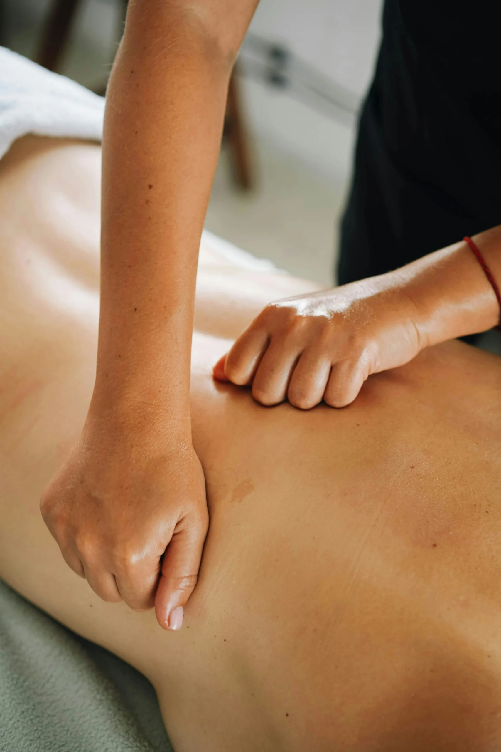 massage a domicile 3aGV2ViCzrM unsplash scaled